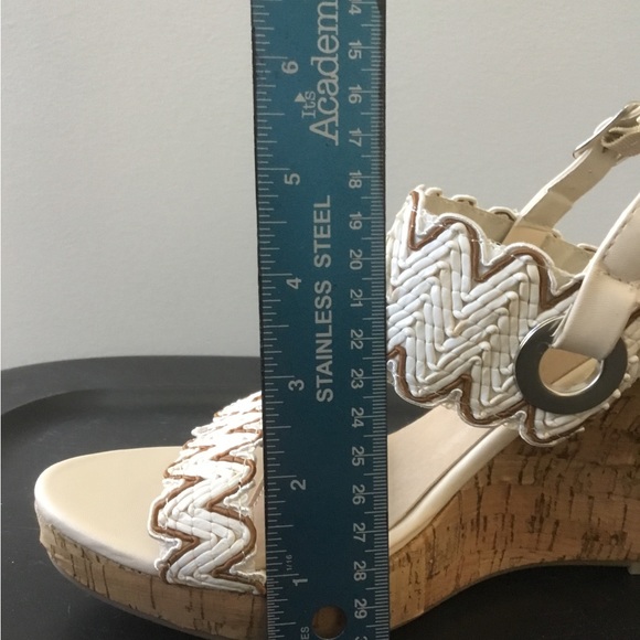 Size 9 Diviana Wedges - Picture 3 of 5
